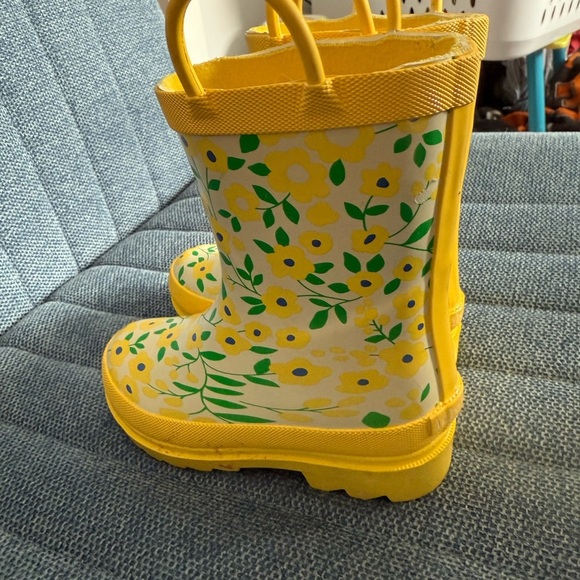 Cheerful Yellow and Green Floral Rain & Snow Boots - Picture 3 of 7